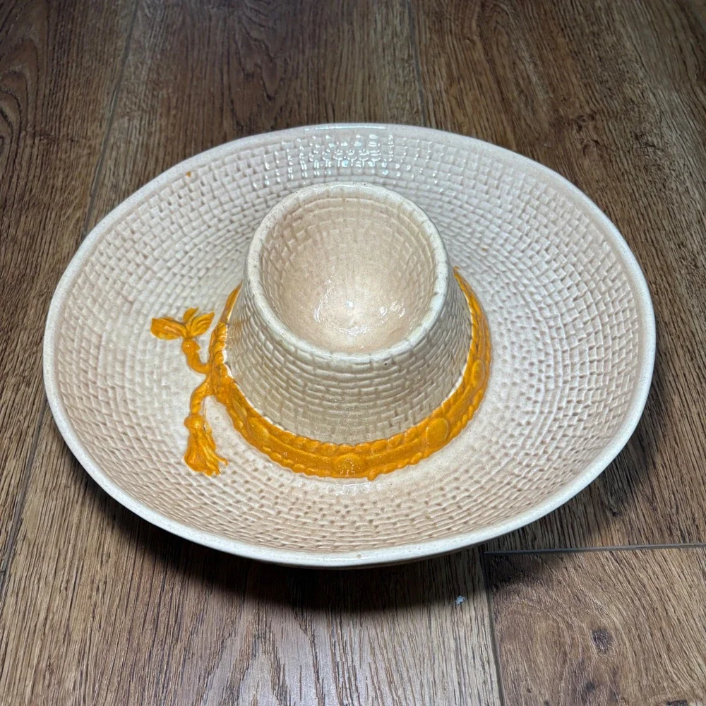 VTG Ceramic Sombrero Chip and Dip Serving Platter‎ Woven Texture USA Made 1986